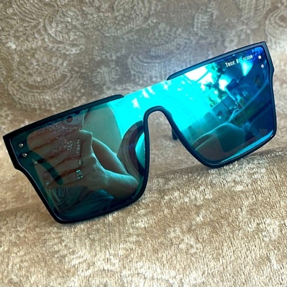 Brand New True Religion Mirrored Shield Aviator Mens Sunglasses Matte Black - Picture 4 of 16